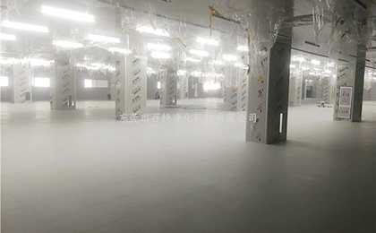 惠州工地正在施工PVC防（fáng）靜電片材地板...